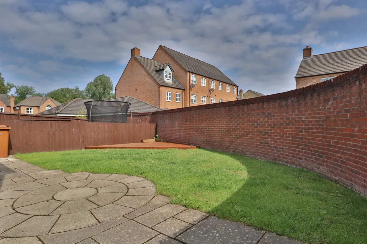 Eastwood Drive, Marple, photo 18