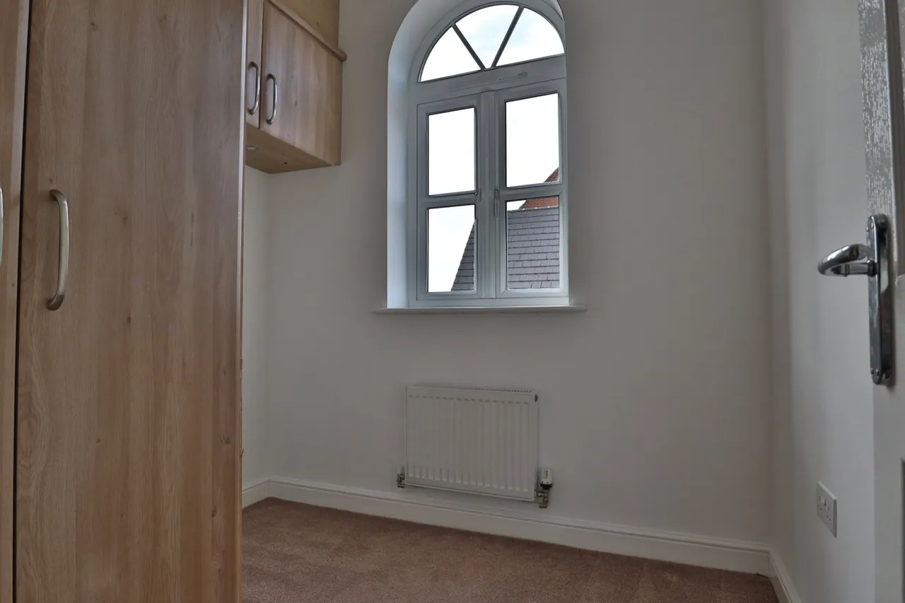 Eastwood Drive, Marple, photo 14