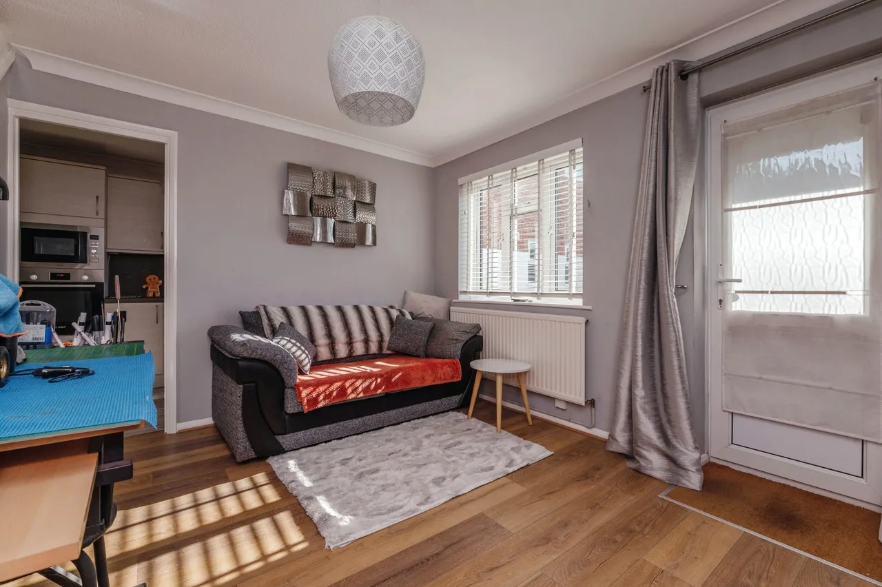 Montague Way, BILLERICAY, Essex, CM12, photo 11