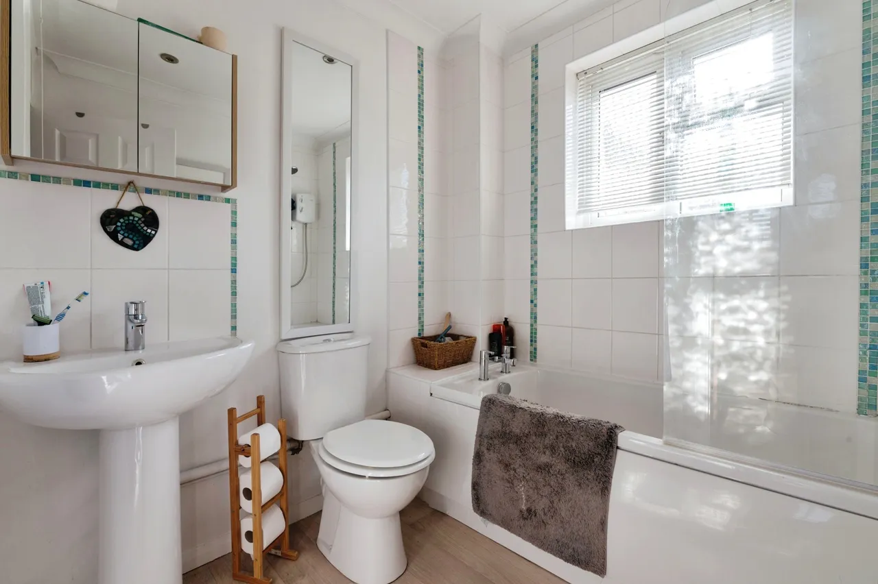 Montague Way, BILLERICAY, Essex, CM12, photo 12