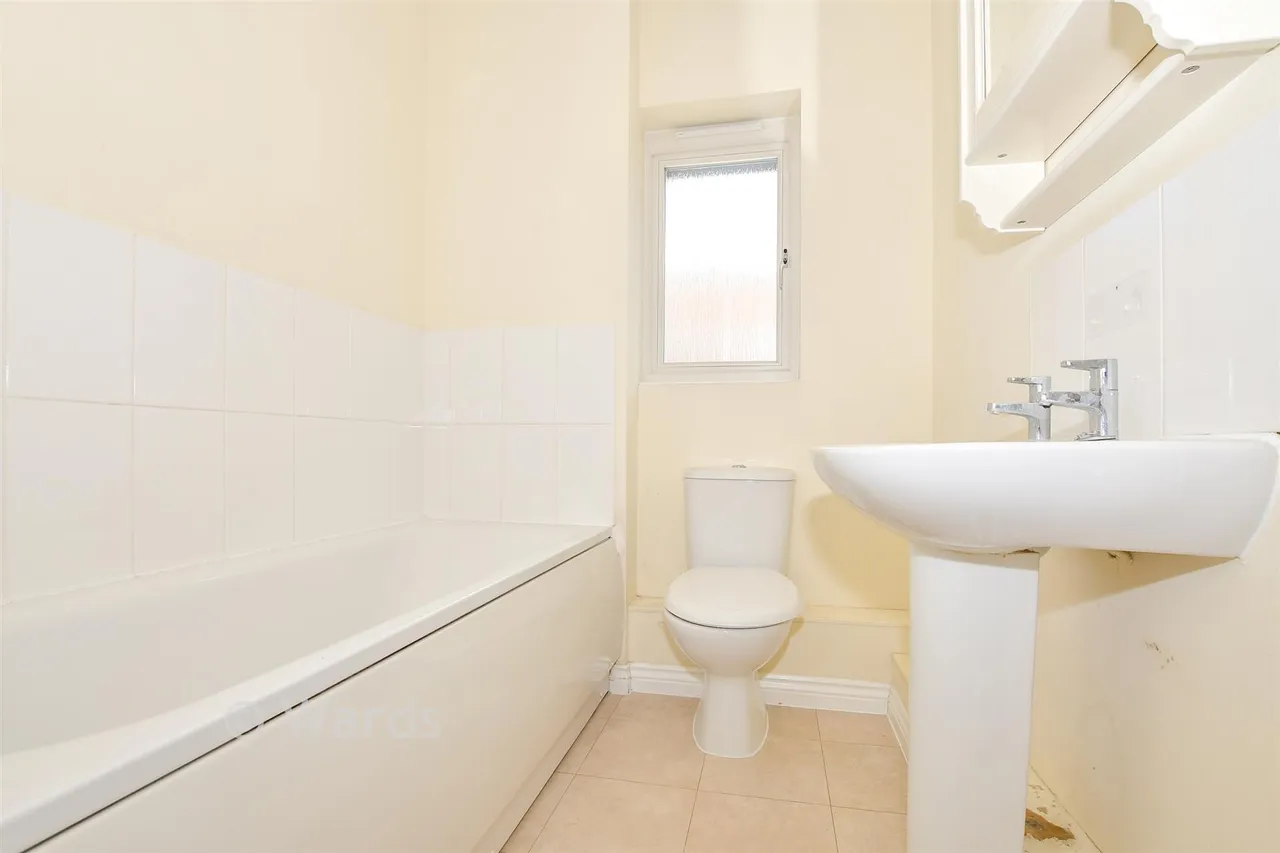Beadsman Crescent, West Malling, ME19, photo 11