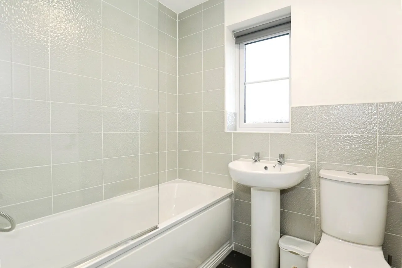 Wilding Drive, Crewe, CW1, photo 13