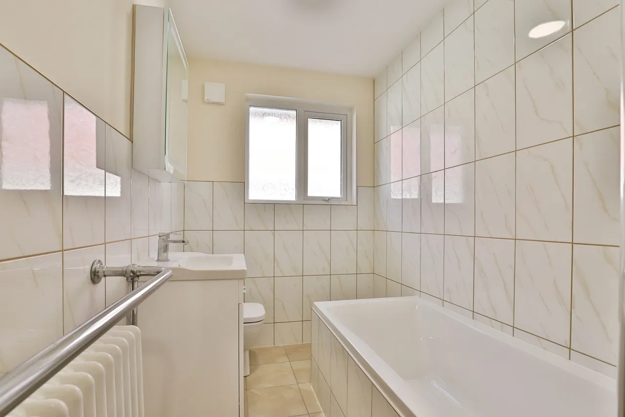 Whitehayes Road, Burton, BH23, photo 11