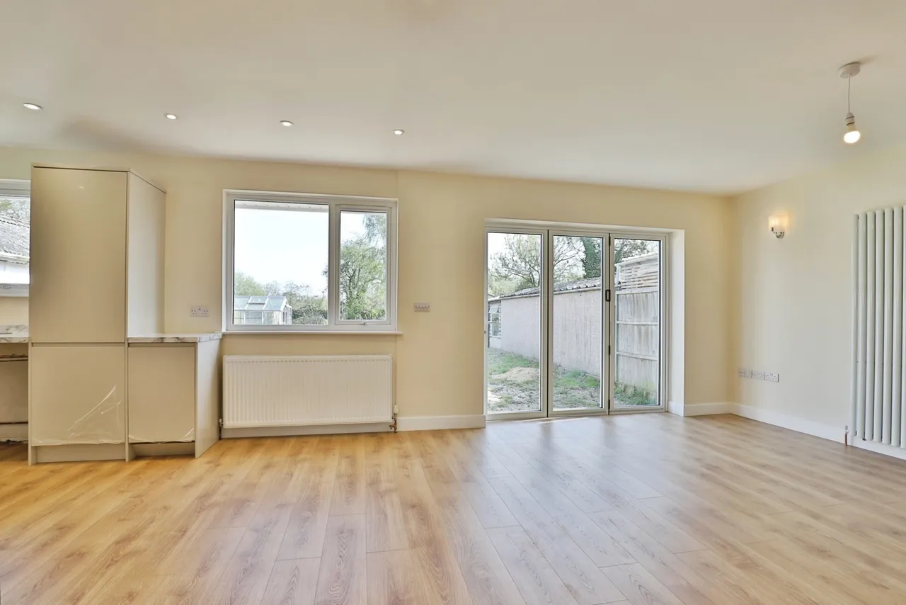 Whitehayes Road, Burton, BH23, photo 5