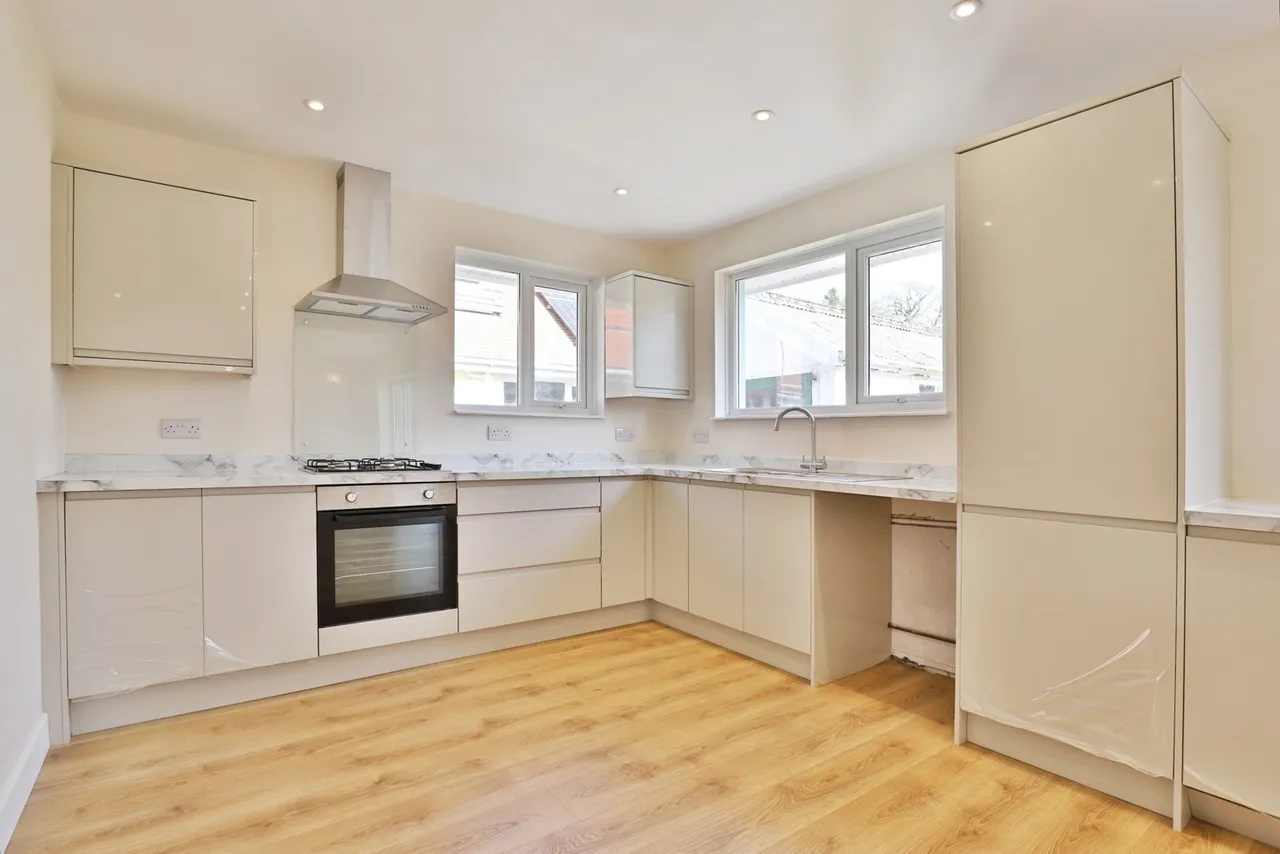 Whitehayes Road, Burton, BH23, photo 3