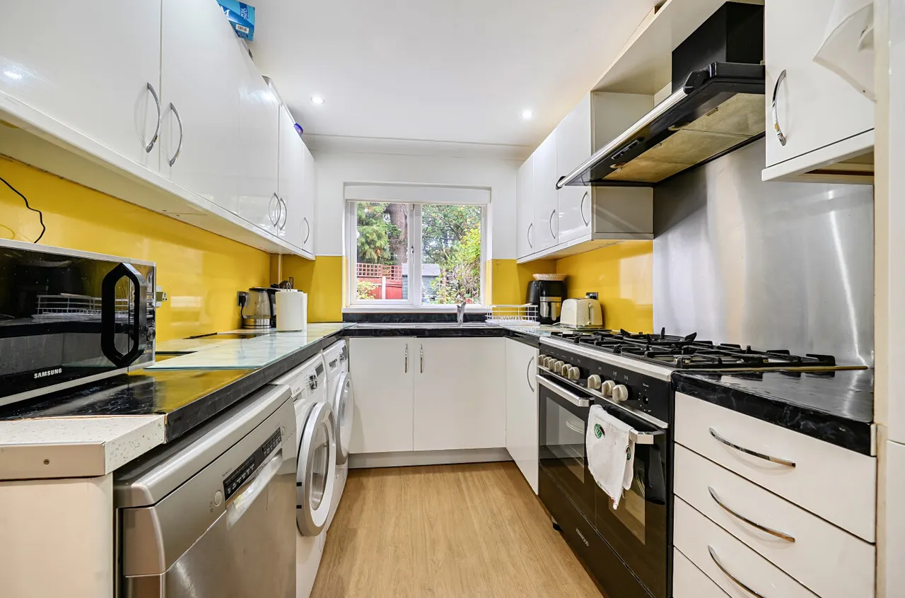 Denton Way, Frimley, GU16, photo 5