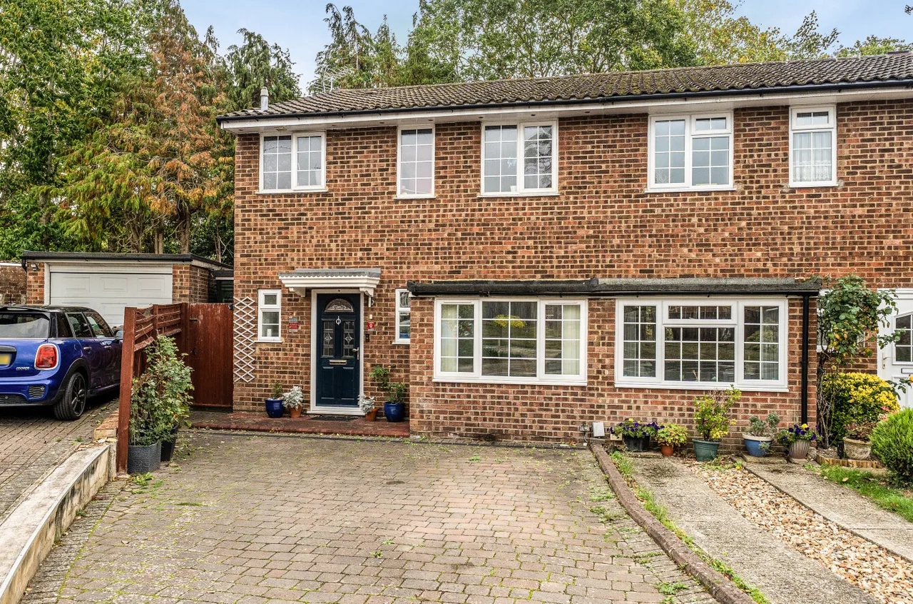 3 bed house for sale, Denton Way, Frimley, GU16