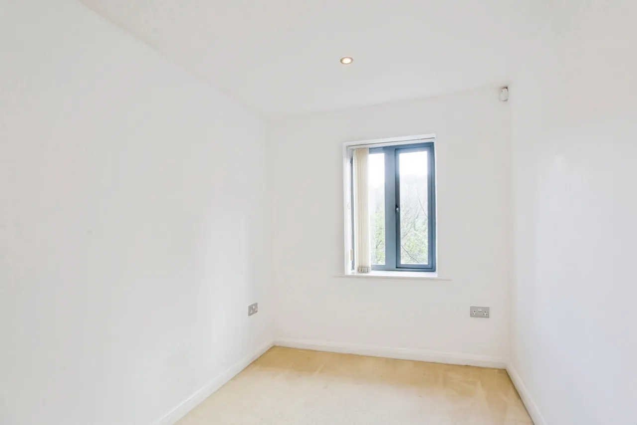 Oldham Road, Sowerby Bridge, West Yorkshire, HX6, photo 20