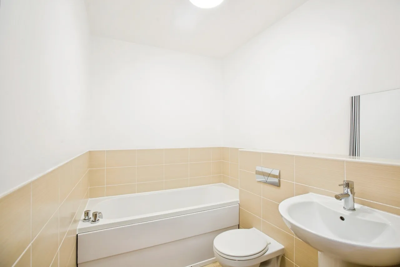 Oldham Road, Sowerby Bridge, West Yorkshire, HX6, photo 6