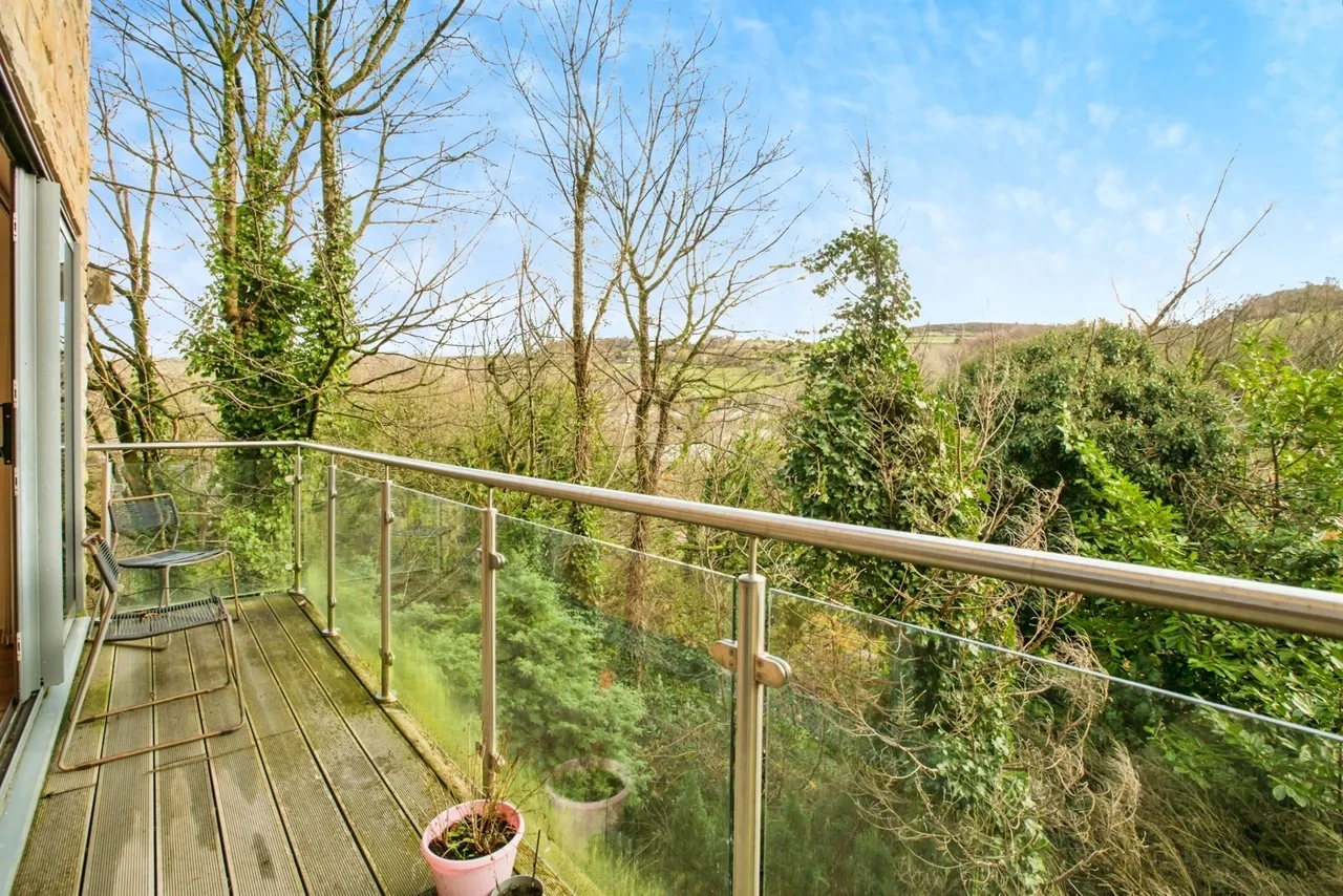 Oldham Road, Sowerby Bridge, West Yorkshire, HX6, photo 4