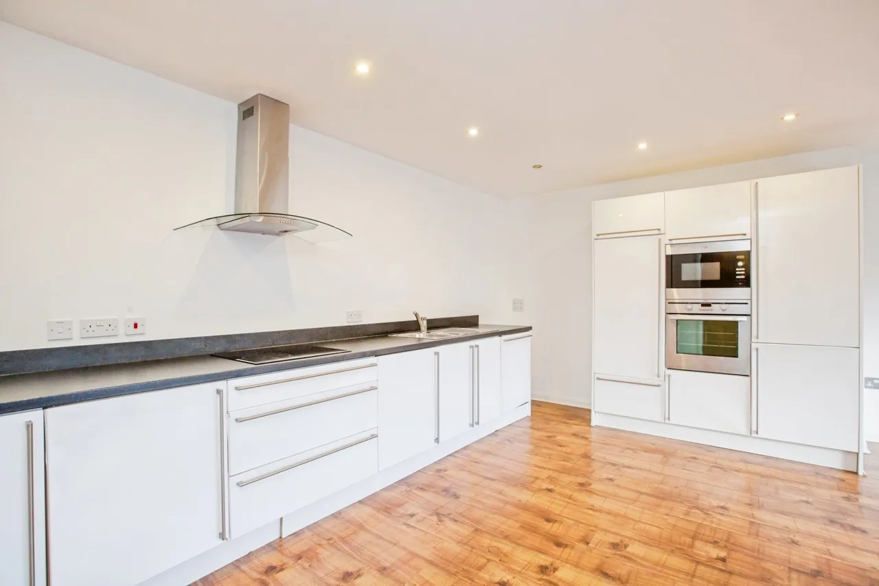Oldham Road, Sowerby Bridge, West Yorkshire, HX6, photo 3
