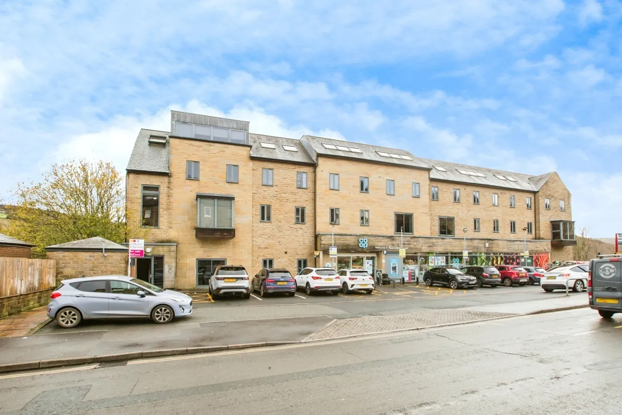 Oldham Road, Sowerby Bridge, West Yorkshire, HX6, photo 19
