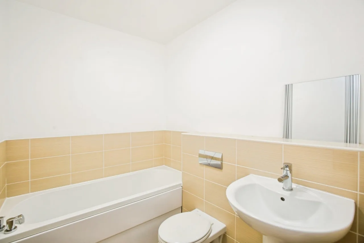 Oldham Road, Sowerby Bridge, West Yorkshire, HX6, photo 15