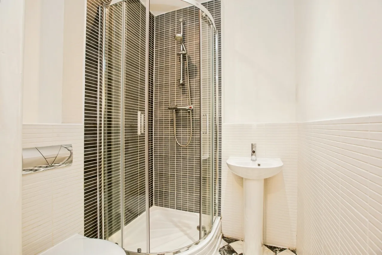 Oldham Road, Sowerby Bridge, West Yorkshire, HX6, photo 7
