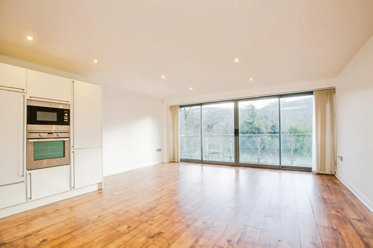 Oldham Road, Sowerby Bridge, West Yorkshire, HX6, photo 2