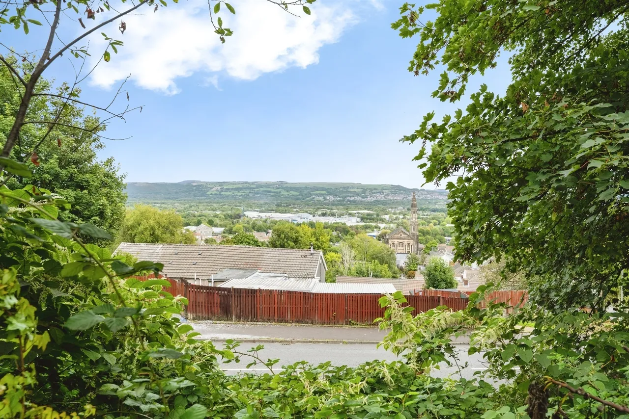 Graig Road, Swansea, SA6, photo 11