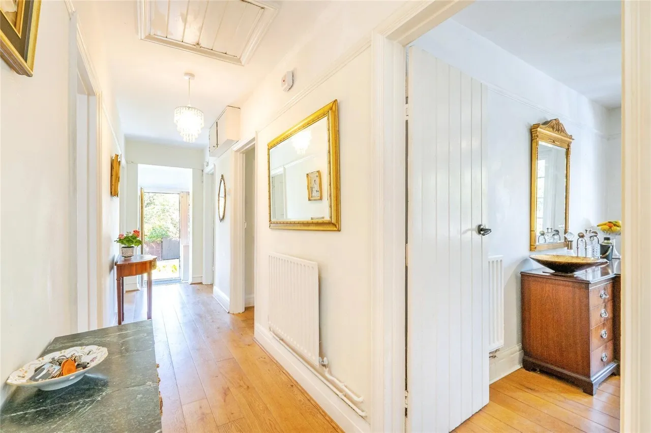 Hampers Lane, Storrington, RH20, photo 7