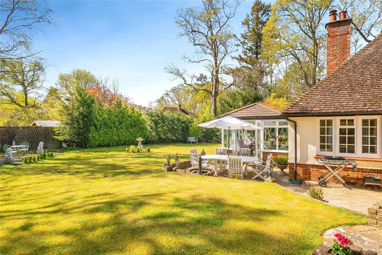 Hampers Lane, Storrington, RH20, photo 17