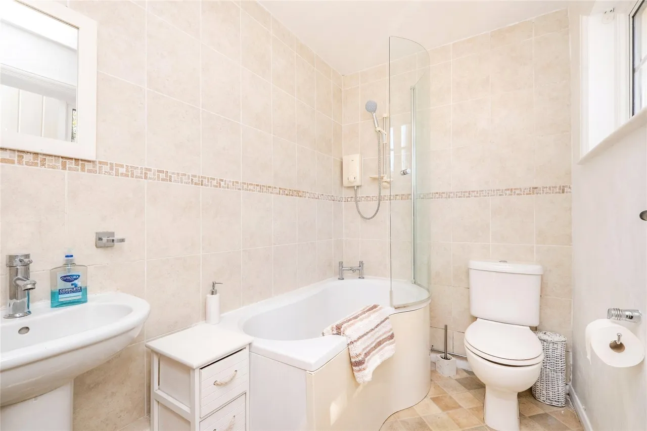 Hampers Lane, Storrington, RH20, photo 13