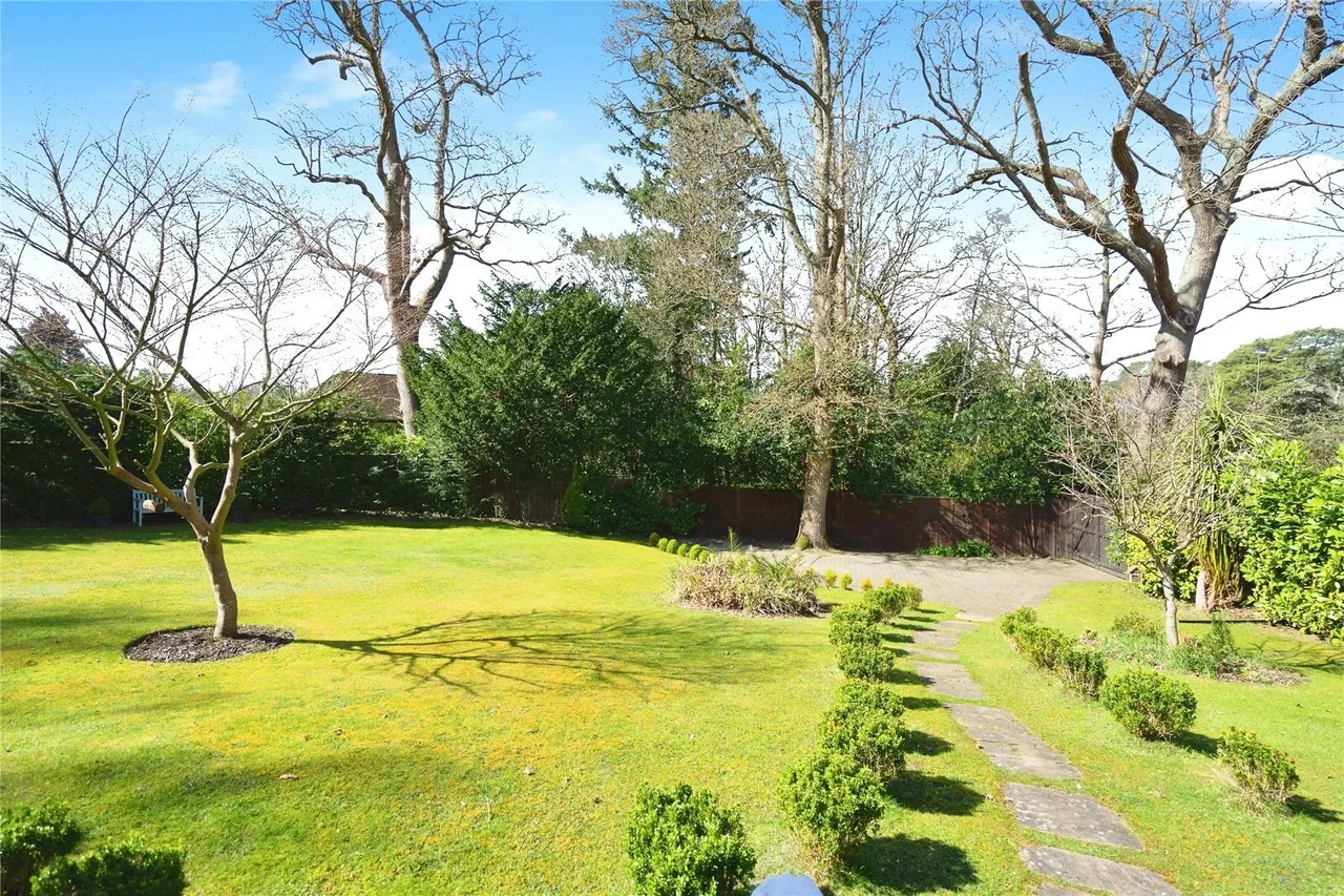 Hampers Lane, Storrington, RH20, photo 19