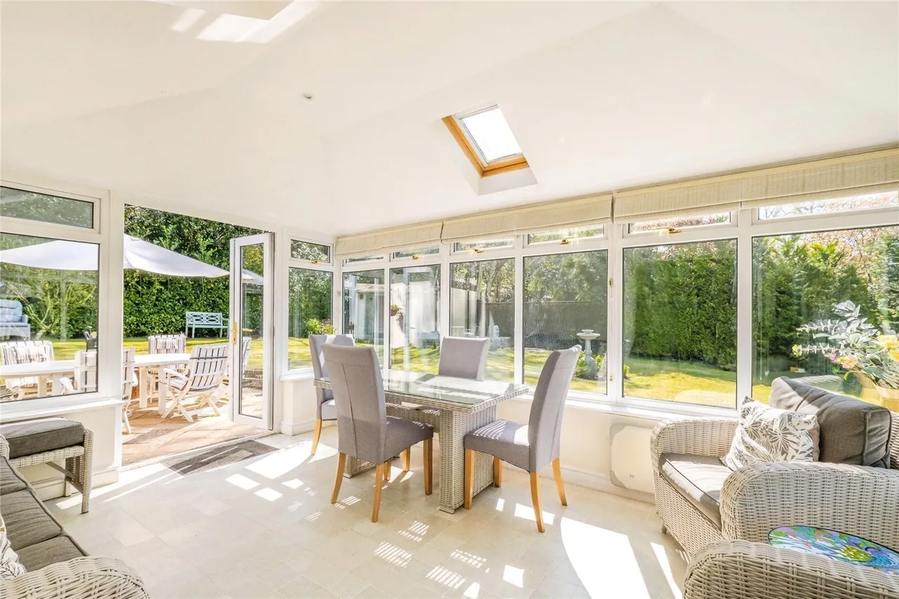Hampers Lane, Storrington, RH20, photo 3