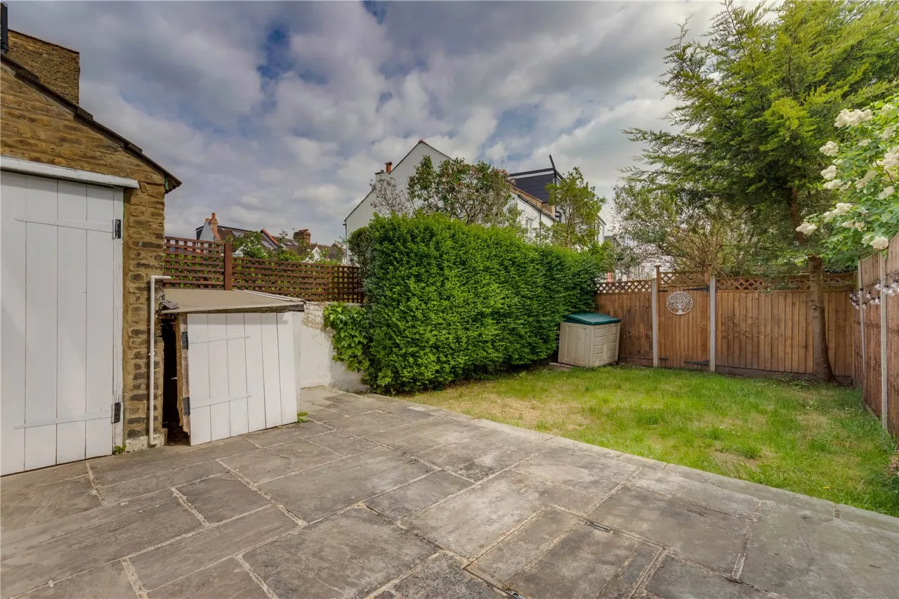 Revelstoke Road, London, photo 18