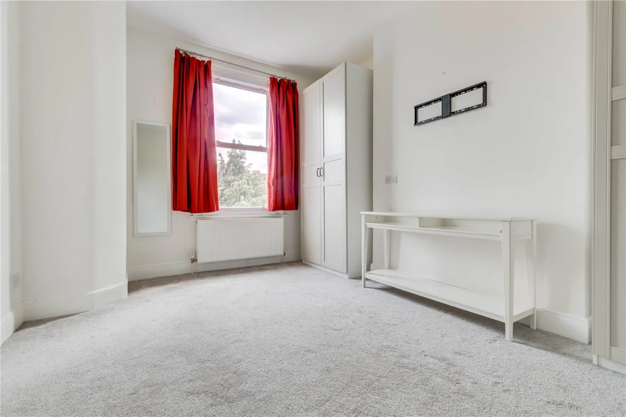 Revelstoke Road, London, photo 17