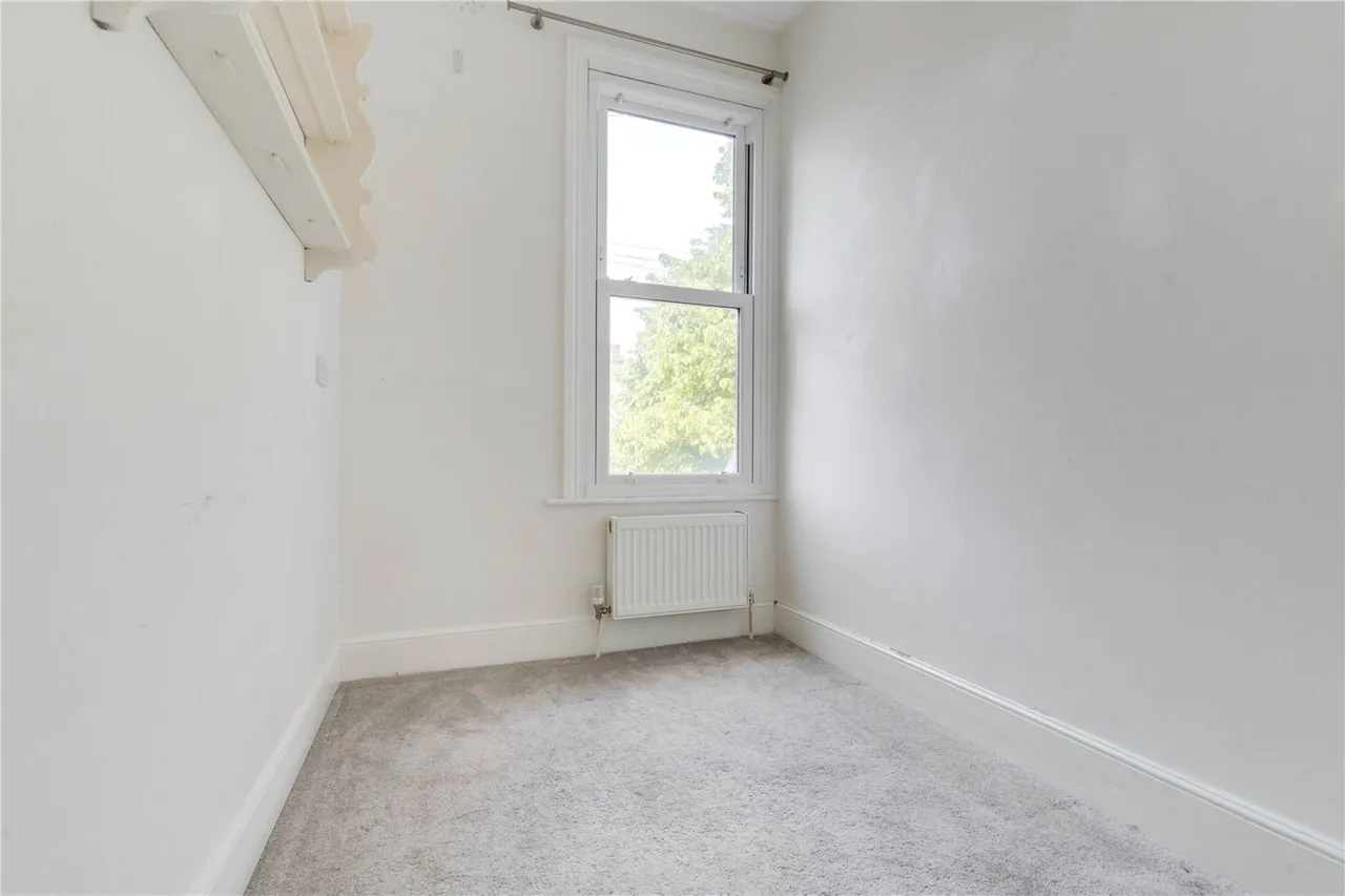 Revelstoke Road, London, photo 15