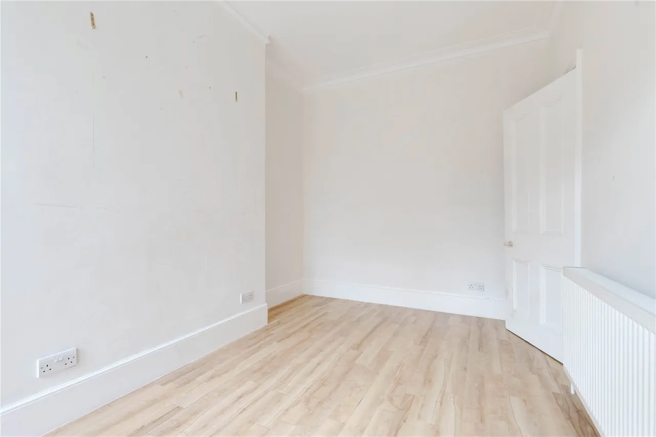 Revelstoke Road, London, photo 20