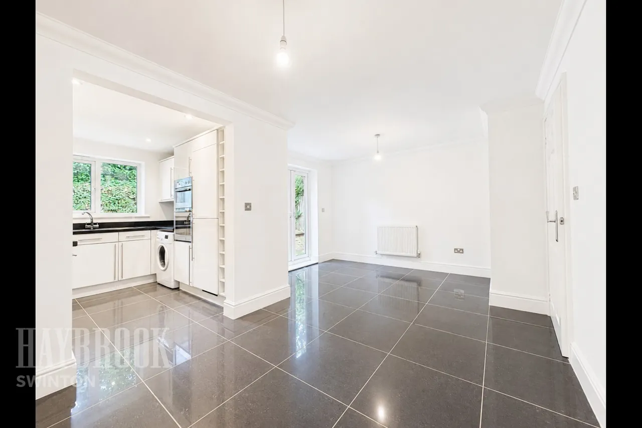 Rockingham Gardens, Moorgate, photo 6