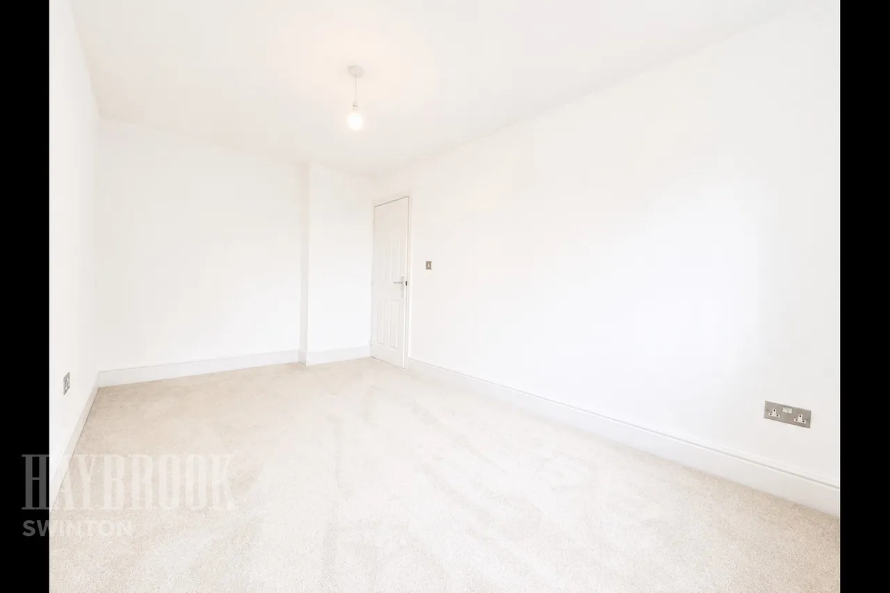 Rockingham Gardens, Moorgate, photo 22