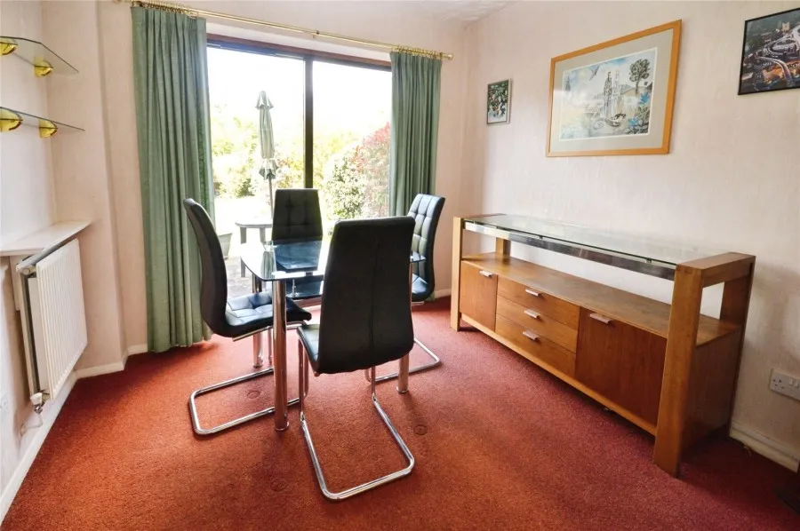 with 4 bedrooms in Bishop's Stortford, CM23, photo 4