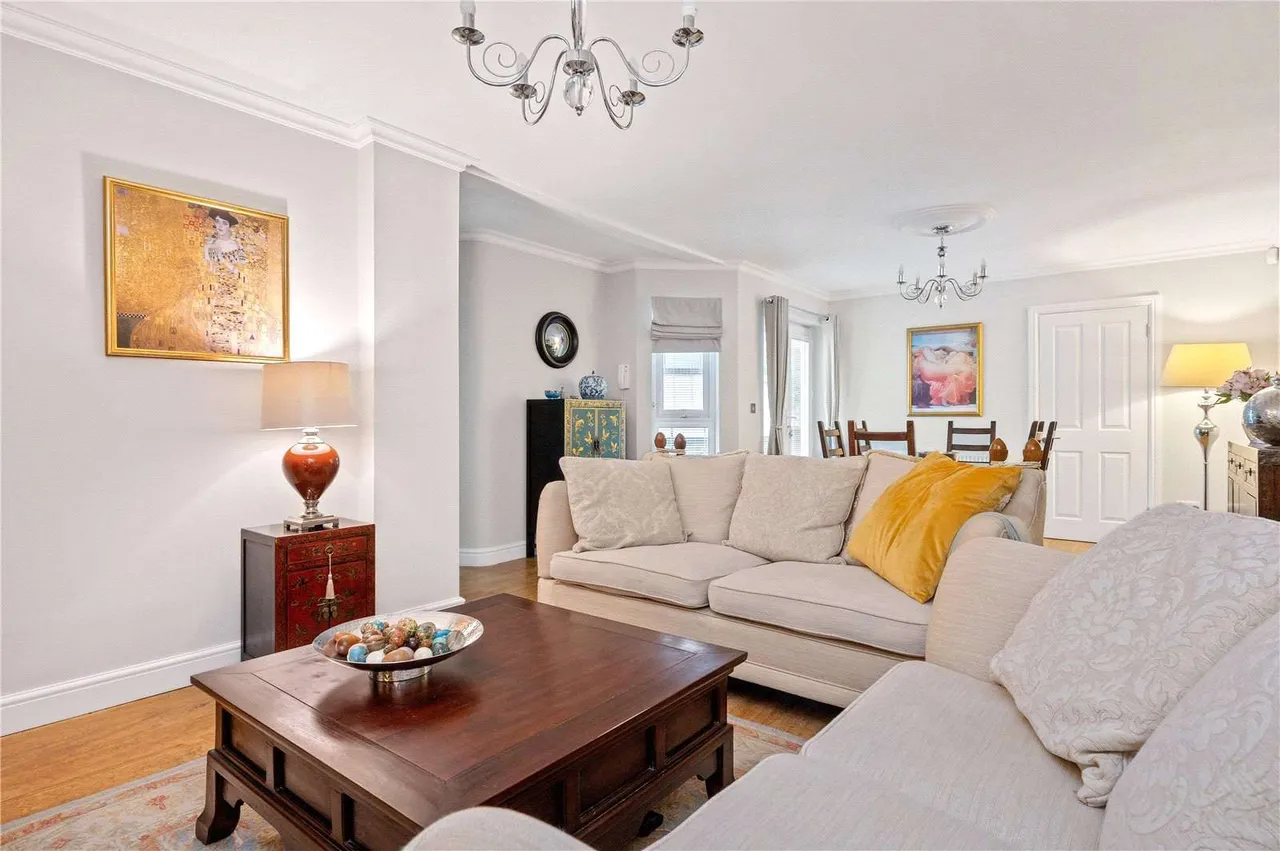 3 bed house for sale — Buckingham Mews, London, N1 4DU