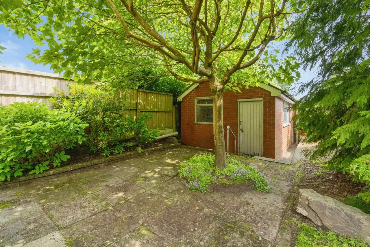 Norfolk Drive, Farnworth, BL4, photo 4