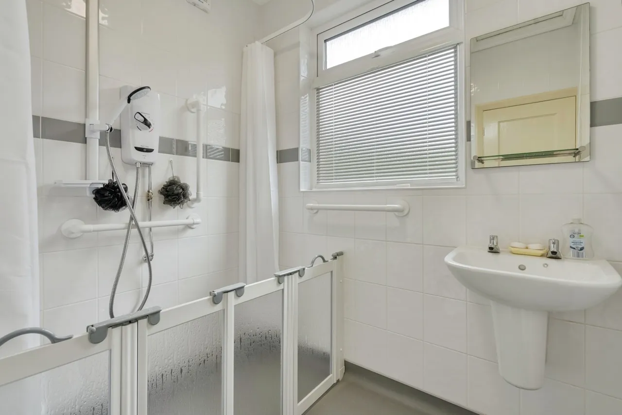 Norfolk Drive, Farnworth, BL4, photo 23