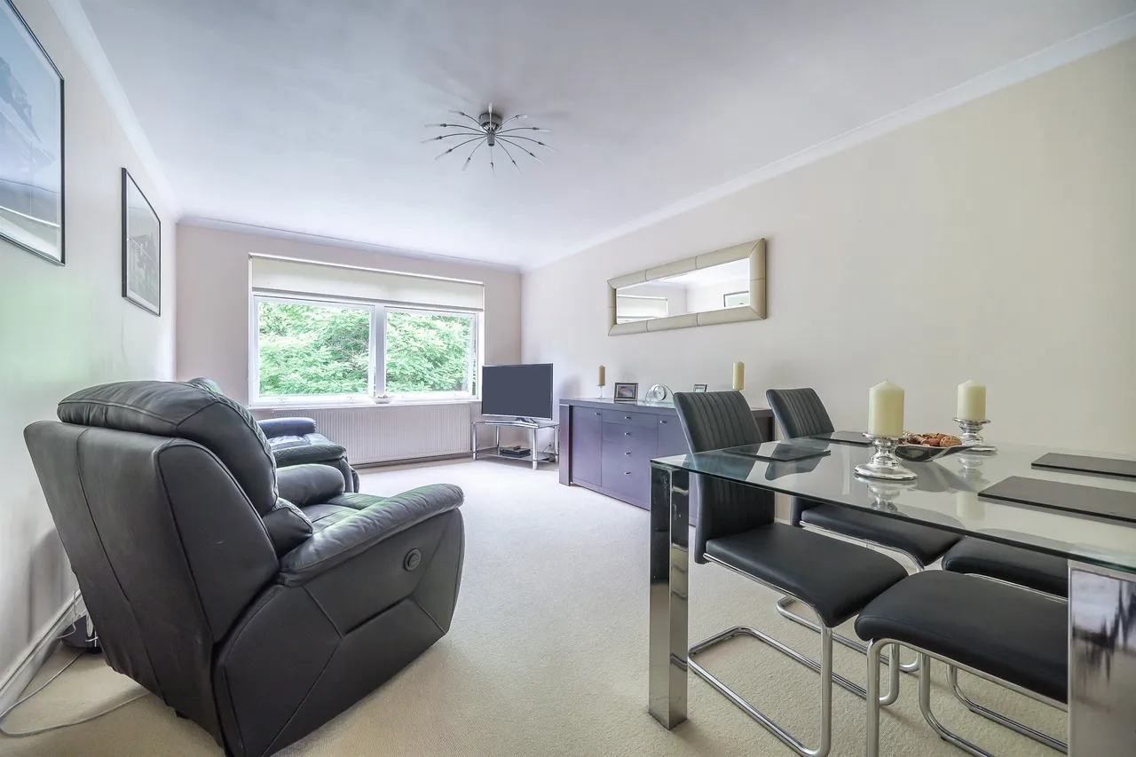 Wellington Road, Enfield, photo 2