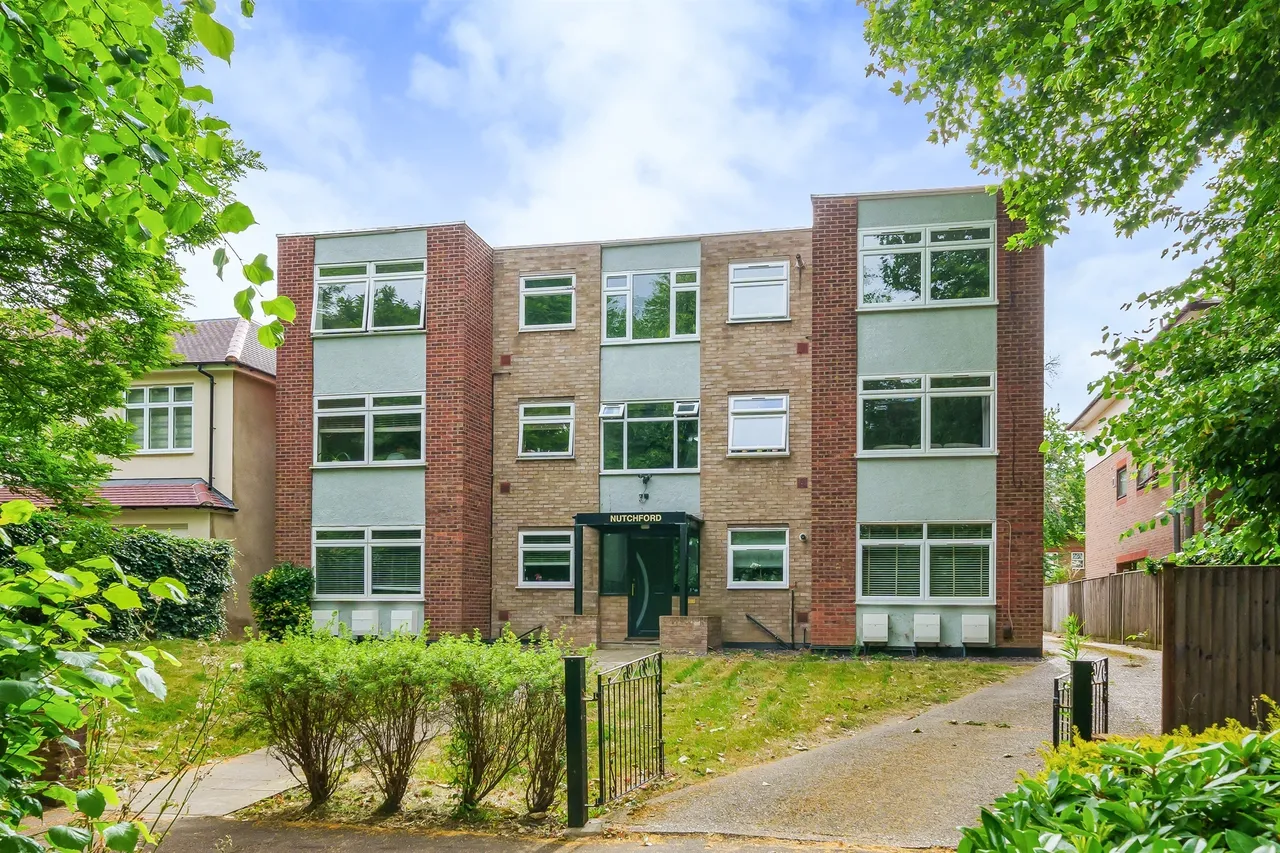 2 bed flat for sale — Wellington Road, Enfield