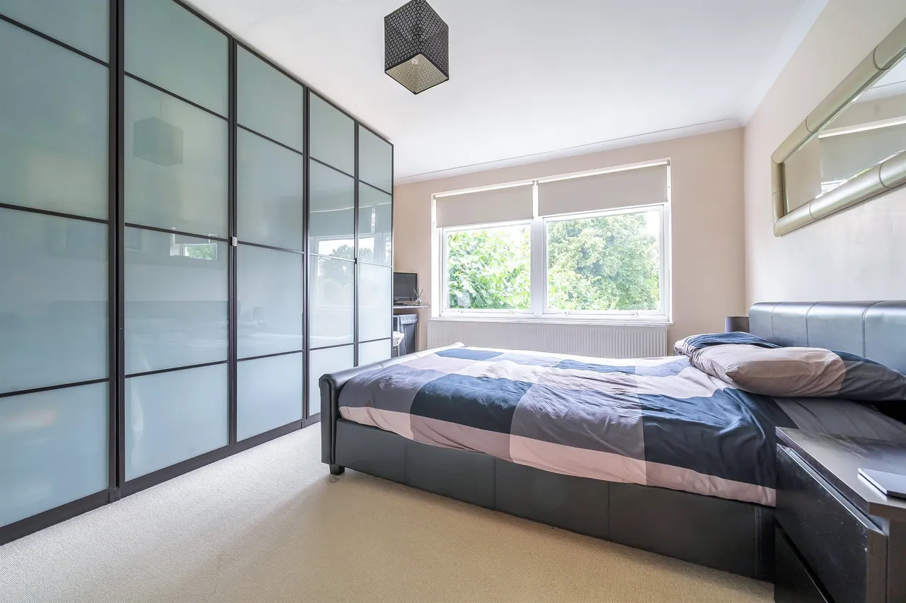 Wellington Road, Enfield, photo 5