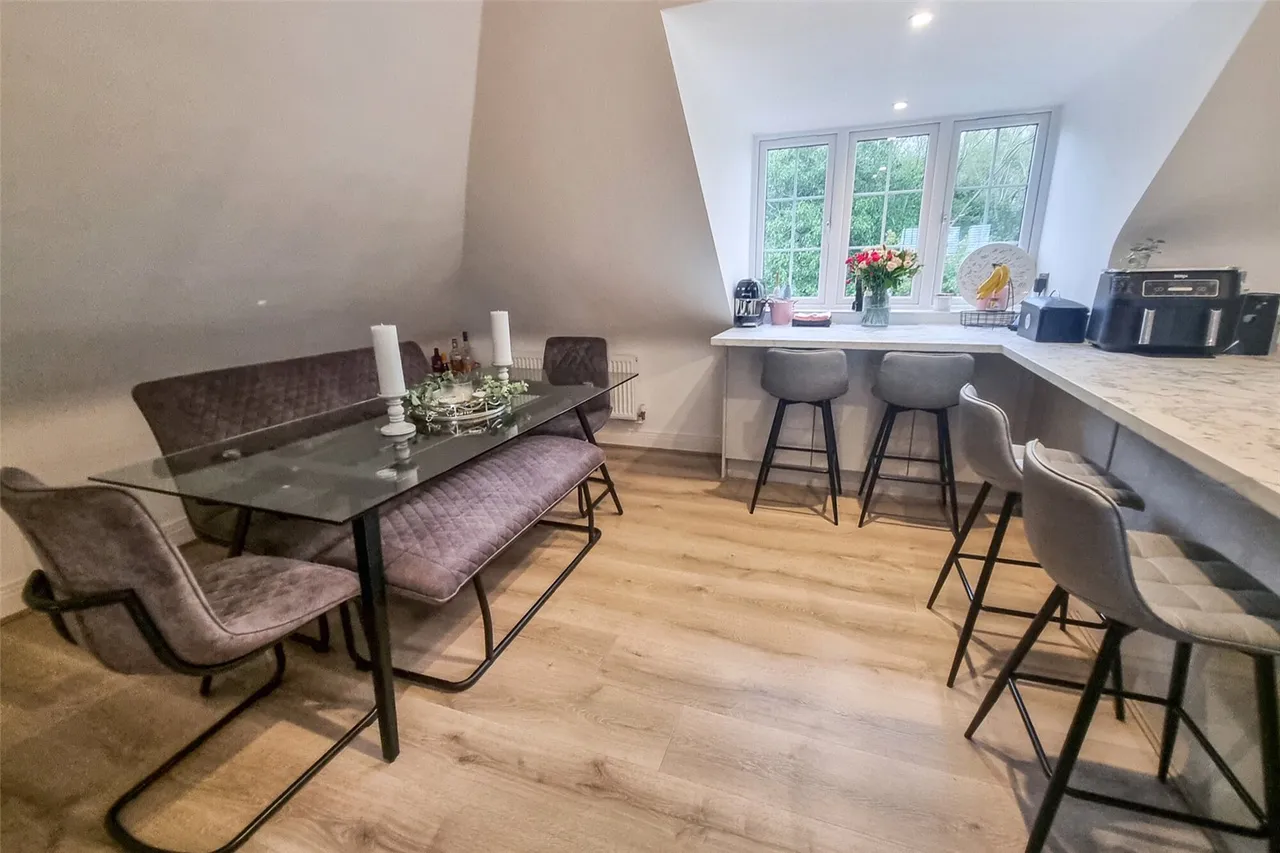 Bartrams Close, Ash, Guildford, Surrey, GU12 6FX, photo 14