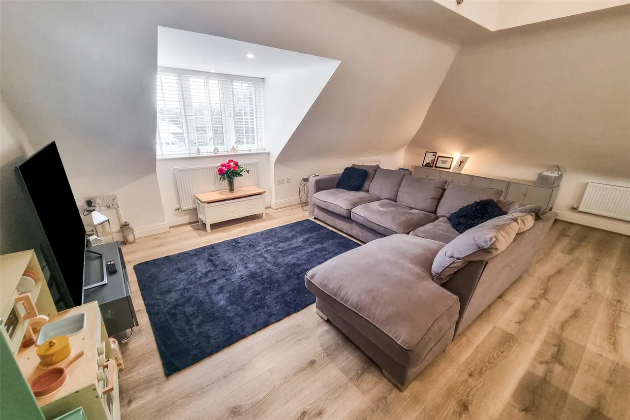 Bartrams Close, Ash, Guildford, Surrey, GU12 6FX, photo 5