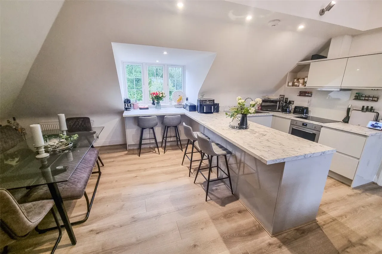 Bartrams Close, Ash, Guildford, Surrey, GU12 6FX, photo 13