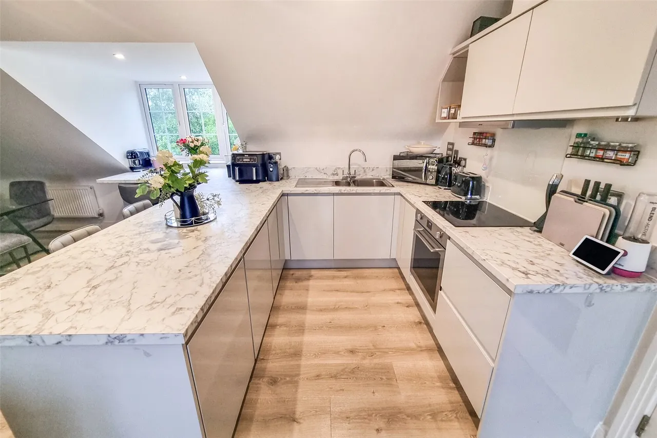 Bartrams Close, Ash, Guildford, Surrey, GU12 6FX, photo 11