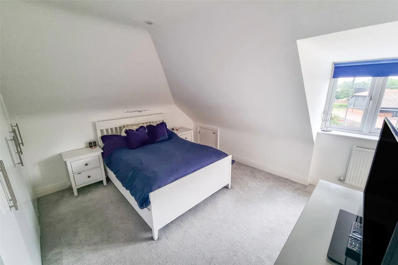 Bartrams Close, Ash, Guildford, Surrey, GU12 6FX, photo 6