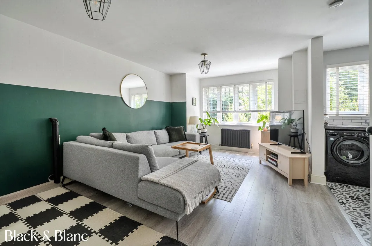 2 bed flat for sale — Seddings Court, 11 Springfield Gardens, West Wickham, BR4
