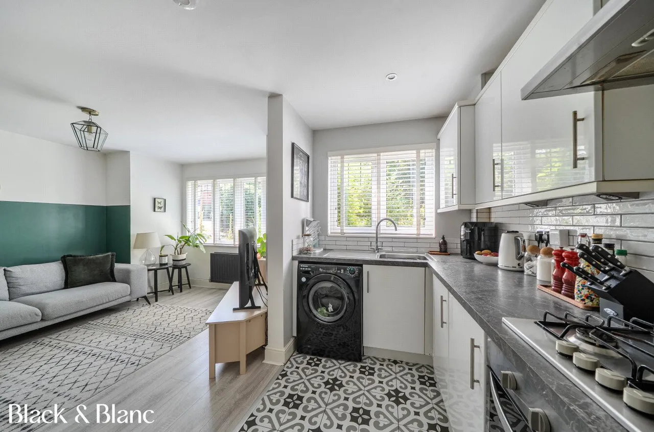 Seddings Court, 11 Springfield Gardens, West Wickham, BR4, photo 6