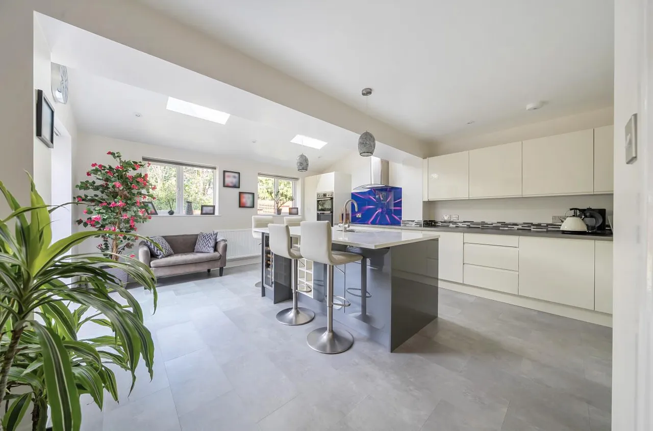 Botley Road, Fair Oak, Eastleigh, SO50 7EX, photo 9