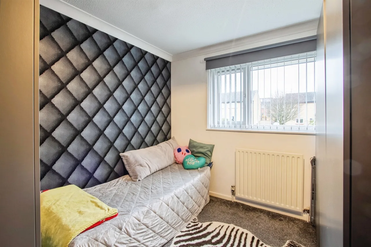 Walnut Close, Leeds, LS14, photo 13