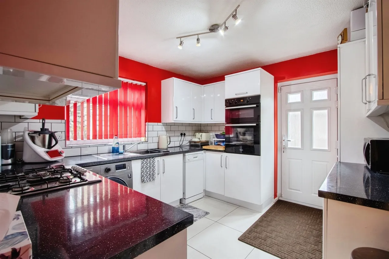 Walnut Close, Leeds, LS14, photo 6