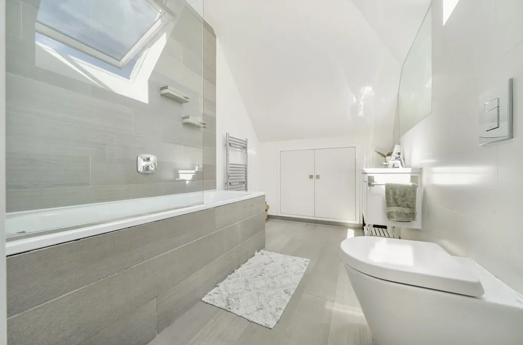 1 Woodcote Valley Road, Purley CR8 3AH, photo 7
