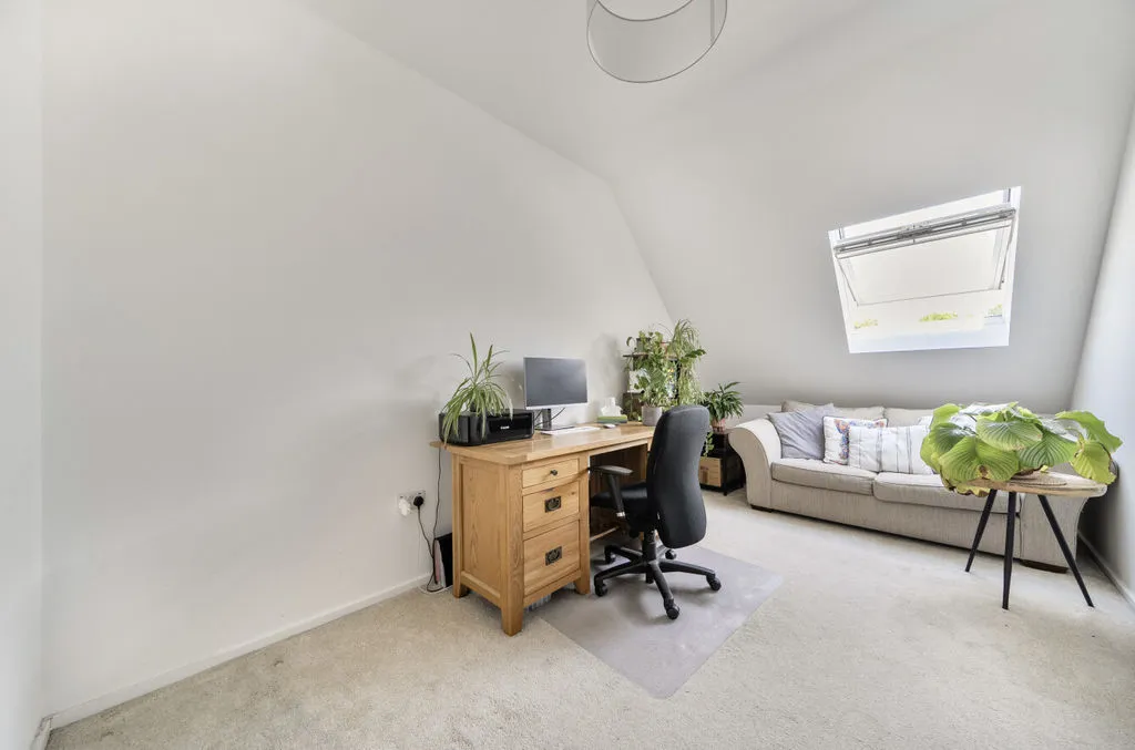 1 Woodcote Valley Road, Purley CR8 3AH, photo 13